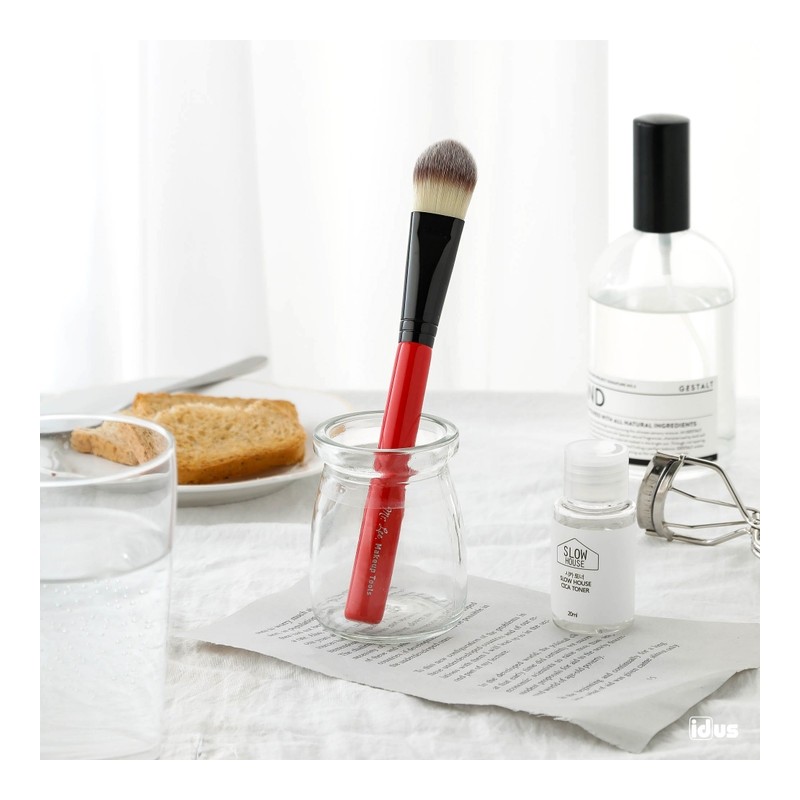 Glowing Flat Foundation Brush - Mint / 윤광 납작 파운데이션