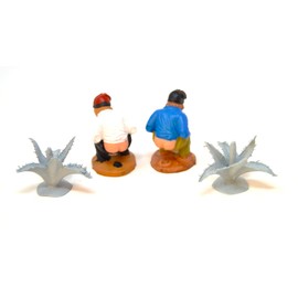 2 x Brothers 5cm Hidden Nativity Figure Find Christmas Figurine The Man Who Poops Figurine Shitting Nativity Scene Set Figures Jesus 3 Kings Scale Models
