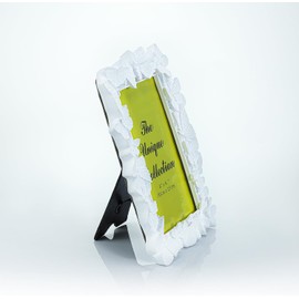 SOCOSY Butterfly Flowers Pattern Photo Frame, Resin Card Photo Frame Picture Frame for Desktop Table Top Display, Home Decoration, Photo Gallery-White Butterfly-4x6 Inch