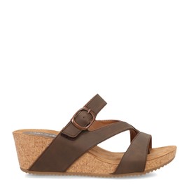 EuroSoft Women's Emrie Wedge Sandal, Mocha, 6