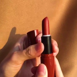 HANDAIYAN 6 Colors Arc-shaped Matte Lipstick Set Velvet Matte Lipsticks 3.5g*6 Long-lasting Moisturizing Rich Colors for Lip Makeup