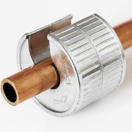 PLOWFAR 15mm Pipe Cutter Copper Pipe Slice Tube Cutter Zinc Alloy Body with 1 Replacement Cutting Wheel