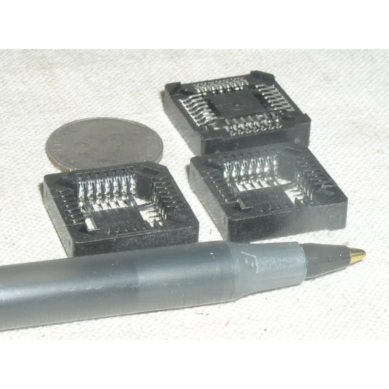 PHOENIX 3 NEW PHOENIX HWS 1032 PLCC-28P-T-SMT PLCC-28-PIN SMT SMD