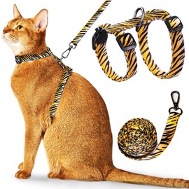 WaggyTech Cat Harness and Leash Escape Proof, Adjustable Soft Cat Leash for Outdoor Walking & Travel with Breathable Nylon, 1.5m/4.9ft Long Cat Leash - Lightweight & Safe Kitten Harness [S]