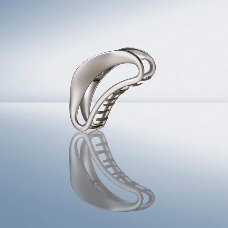 Sculpted Silver Claw Clip