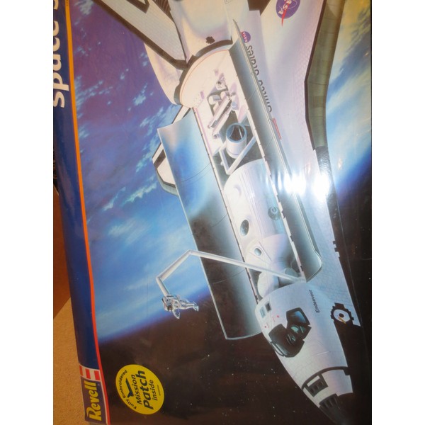 NASA Space Shuttle with Fuel Tank and Boosters 1/72 Revell