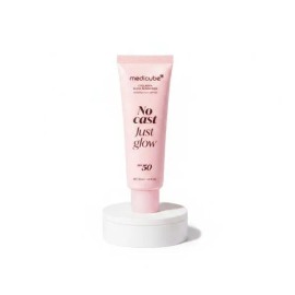 Medicube [Actress Sun Cream/High-quality glow] Medicube Collagen Glow Sun Cream 50ml / [여배우선크림/화잘먹 고급광] 메디큐브 콜라겐 글로우 선크림 50ml