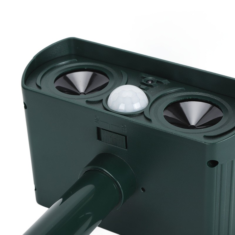 Ultrasonic Solar Animal Repeller Professional High Sensitivity Infrared Long Range