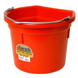 Little Giant Plastic Animal Feed Bucket (Red) Flat Back Plastic Feed Bucket with Metal Handle (22 Quarts / 5.5 Gallons) (Item No. P22FBRED)