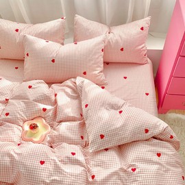 Nayoroom Bed Linen 135 x 200 cm Pink White Checked with Red Hearts Duvet Cover Set 2-Piece Heart Pattern Aesthetic Cute Renforce Microfibre Heart Bedding Sets with Zip and Pillowcase 80 x 80 cm