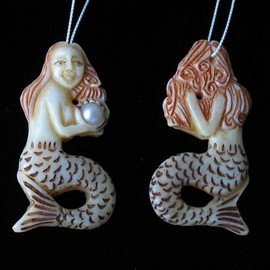 PremiumBead Splash Carved Mermaid W/ Pearl Centerpiece Bead 10404C