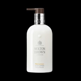 Molton Brown Flora Luminare Body Lotion has a good scent. / 몰튼브라운 플로라 루미나레 바디로션 향좋은 추천