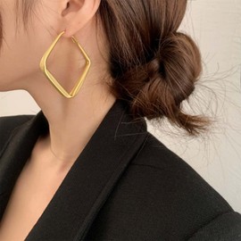 Yheakne Boho Large Square Hoop Earrings Gold Square Huggie Earrings Hollow Square Drop Earrings Geometric Statement Earrings Jewellery for Women and Girls, Zinc, No Gemstone