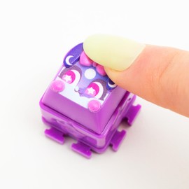 Goliath - Controllore CLICKEEZ - 5 Pulsanti Cliccabili Kawaii +1 Joystick+Guida alla Raccolta - Fidget Toy ASMR Personalizzabile - Tasti da Cliccare - 70 Personaggi Collezionabili - Dai 6 anni in su