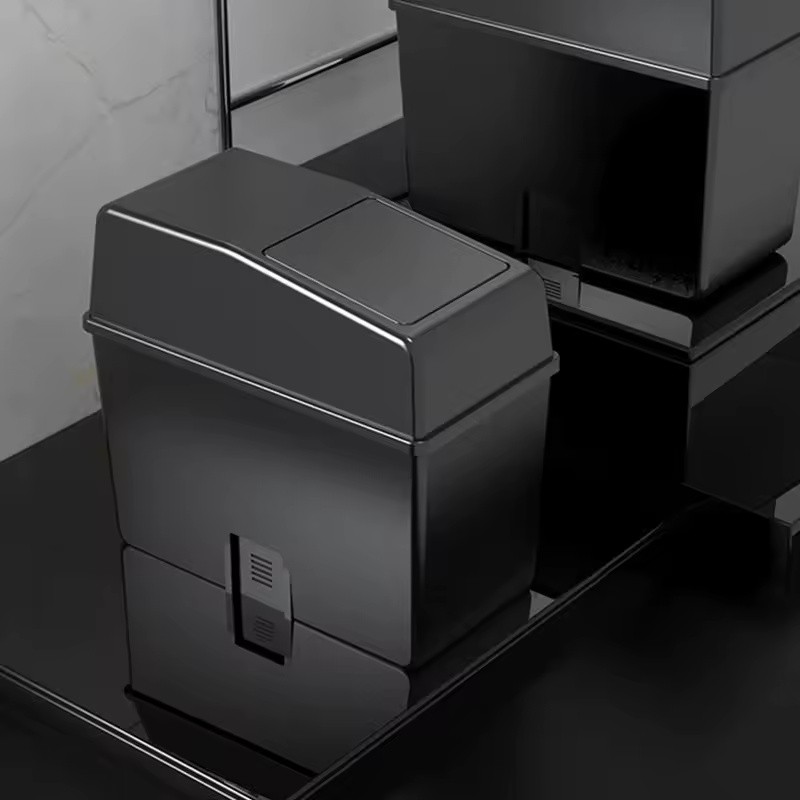 Car Trash Bin for Interior Waste Storage – Compact Black