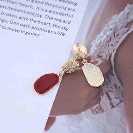 Yheakne Vintage Oval Enamel Earrings In Burgundy Gold Hammered Disc Stud Earrings Enamel Red Drop Earrings Irregular Burgundy Earrings Red Acrylic Geometric Earrings Jewellery Women, Zinc