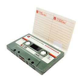 SUCK UK Send A Sound | Geburtstagskarte, Diktiergerät | Grußkarten-Kassetten | beschreibbare Geburtstagskarten mit Gesang | Novelty Happy Birthday Kassettenrekorder | gemischte Farben