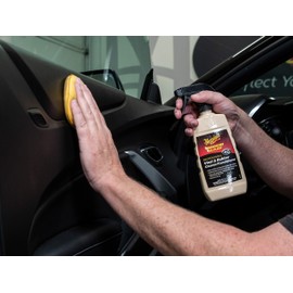 Meguiar's Professional Vinyl and Rubber Cleaner Conditioner M4016 - Pro-Grade for Interior and Exterior, Screens out UV Rays while Leaving Behind a Natural Sheen, 16 Oz