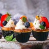 Grupo Carnavallia Capacillo Estándar Cupcake Negro Dorado Metálico 50 Pz