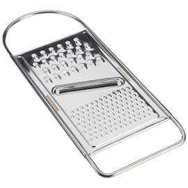 Fackelmann Universalreibe, Gurkenhobel aus rostfreiem Edelstahl mit extrascharfer Klinge (Farbe: Silber), Menge: 1 Stück