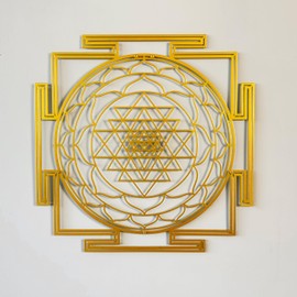 iwa concept Sri Yantra Heilige Geometrie Metall Wanddekoration, einzigartige moderne Dekoration für Wohnzimmer, Metall-Wandkunst, Einweihungsgeschenk, Bürodekor (klein, Gold)