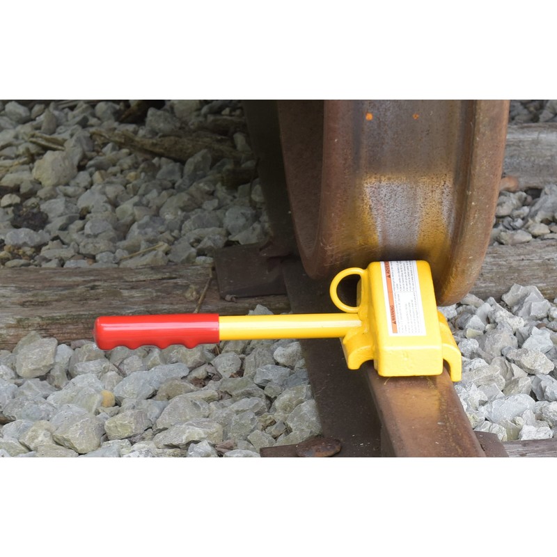 Vestil SRC-1 Steel Single Rail Chock 7-1/2 In. Width Yellow