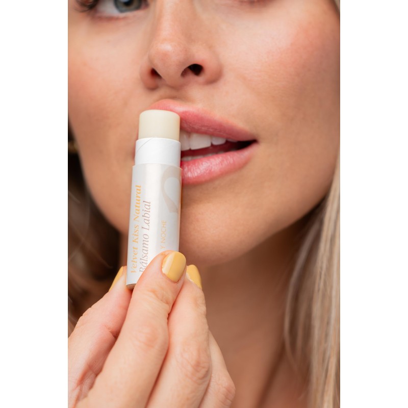 AVOROOTS PACK CON 2 BÁLSAMOS LABIALES. NEUTRO Y CON COLOR.