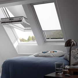 Original VELUX Blackout Roller Blind DKL Y21 1025S / Control Type: Manual / Colour: Plain White / Window Size: Y21 / Window Types: VU, VL, VKU