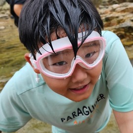 Snorkeling Goggles with Integrated Earplugs Pink