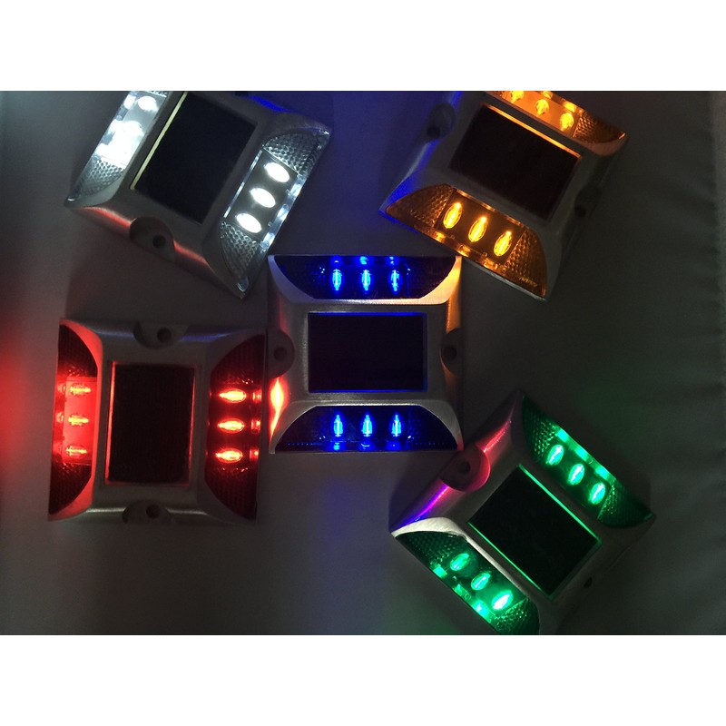 Solar LED Light, Steady On, Waterproof, Road Tack, Automatic Night