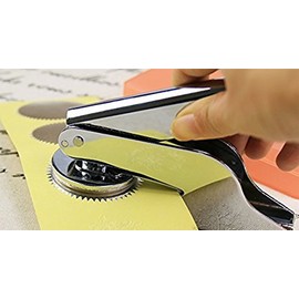 MDLG 100pcs Embossing Stickers Blank Metallic Gold Certificate Seals Embossed Foil Stickers Scallop Edge Stickers Embosser Stamp Sealing Blank Certificate Self-Adhesive Stickers Notary Seals(Gold)