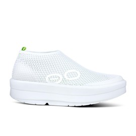 OOFOS OOmega Chukka Recovery Shoe, White - Women’s Size 9
