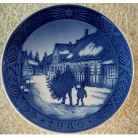 1980 Royal Copenhagen Christmas Plate - Bringing Home Tree