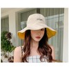 YUNYU Damen Fischerhut Doppelseitig Beige/Gelb | Leichter Polyester-Buckethat mit Chrysanthemen-Stickerei