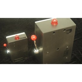 rackcrafts.com Real Mini Slot Machine Las Vegas Casino Coin Bank With Lights and Fast Rotating - Medium