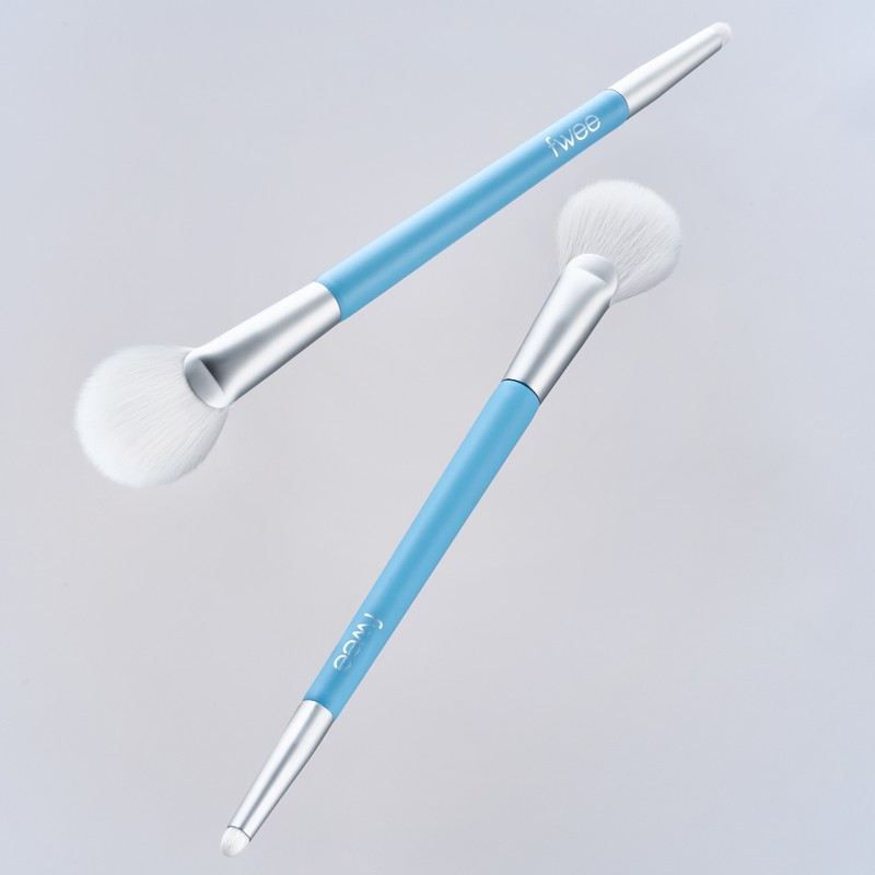 fwee Featherlike Dual Highlighter Brush - fwee Featherlike Dual Highlighter