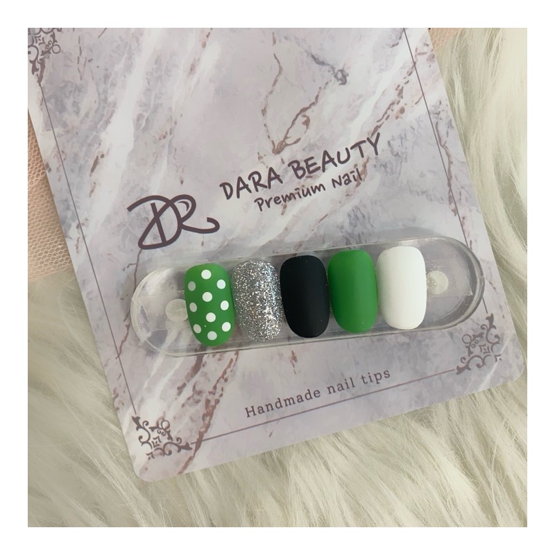 Next day delivery⭐Matte dot nails⭐ / 다음날 발송⭐무광 도트네일⭐