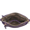 Chevron - Bolso cruzado acolchado mediano con detalle de borla