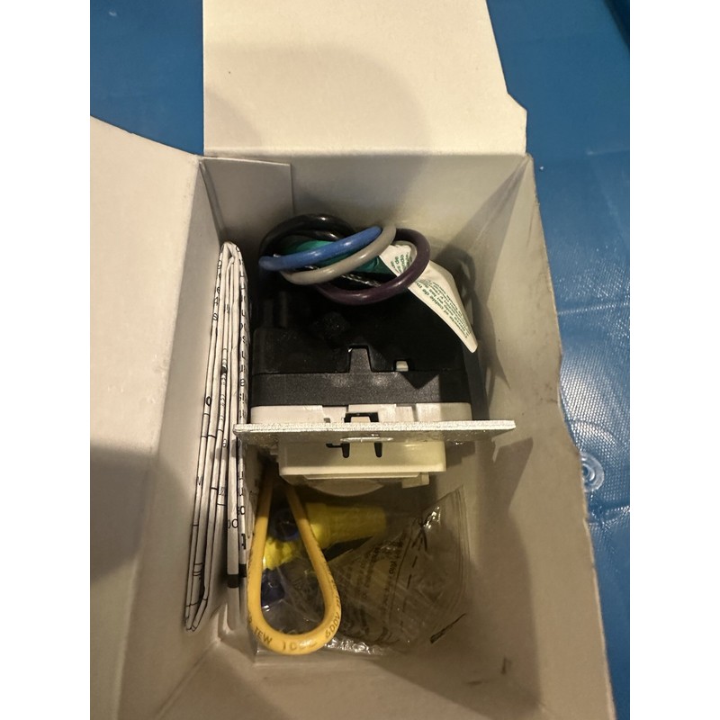 Lutron MS-Z101-LA Dimming Occupancy Sensor Switch BRAND NEW
