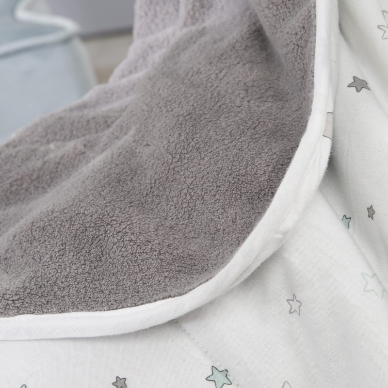Roba baby blanket for cuddling, crawling and playing.