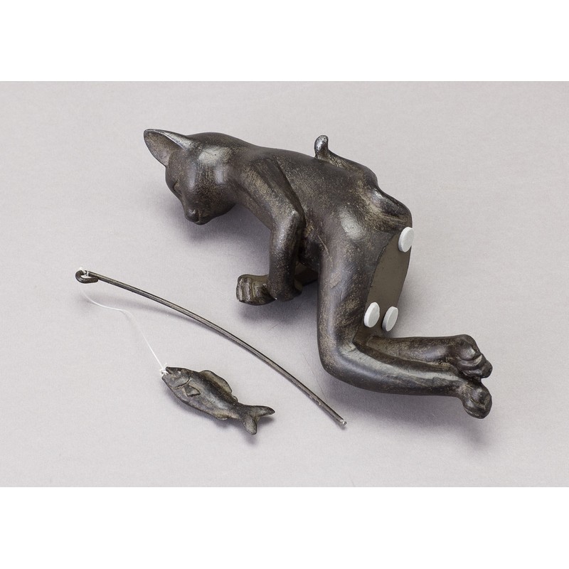 猫の置物 ねこの置物 アンティーク雑貨【釣りをする猫】