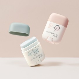 Jung Saem Mool 정샘물 키즈 마일드 선 쿠션 + 마일드 선 스틱 Jung Saem Mool Kids Mild Sun Cushion + Mild Sun Stick