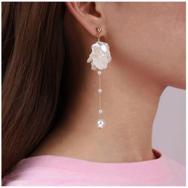 Inateannal Vintage Pearl Flower Drop Earrings Long Pearl Chain Earrings Gold Pearl Tassel Earrings White Flower Dangle Earrings Jewelry for Women and Girls