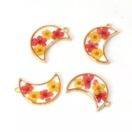 4PCS Gold Tone Dry Daffodil Flower Resin Crescent Moon Charm Pendant GBY1322