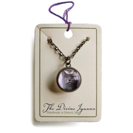 Russian Blue Short-Haired Grey Cat Simple Reversible Pendant Necklace With 18" Chain