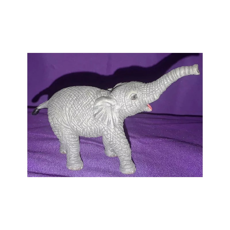 AAA Elephant Baby - AAA Figure