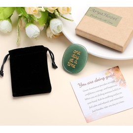 QINJIEJIE Green Aventurine Crystals Worry Stone Gemstones Worry Stones Gifts for Anxiety Relief One Day at A Time Inspirational for Best Friends Encouragement Gifts
