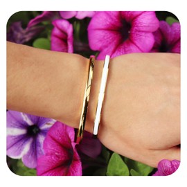 Women's Gold Bangle - 18K Gold Plated Stainless Steel Bracelet - Nickel Free & Hypoallergenic - Fine Jewellery with Safety Clasp - Gift for Women & Fashion Accessory