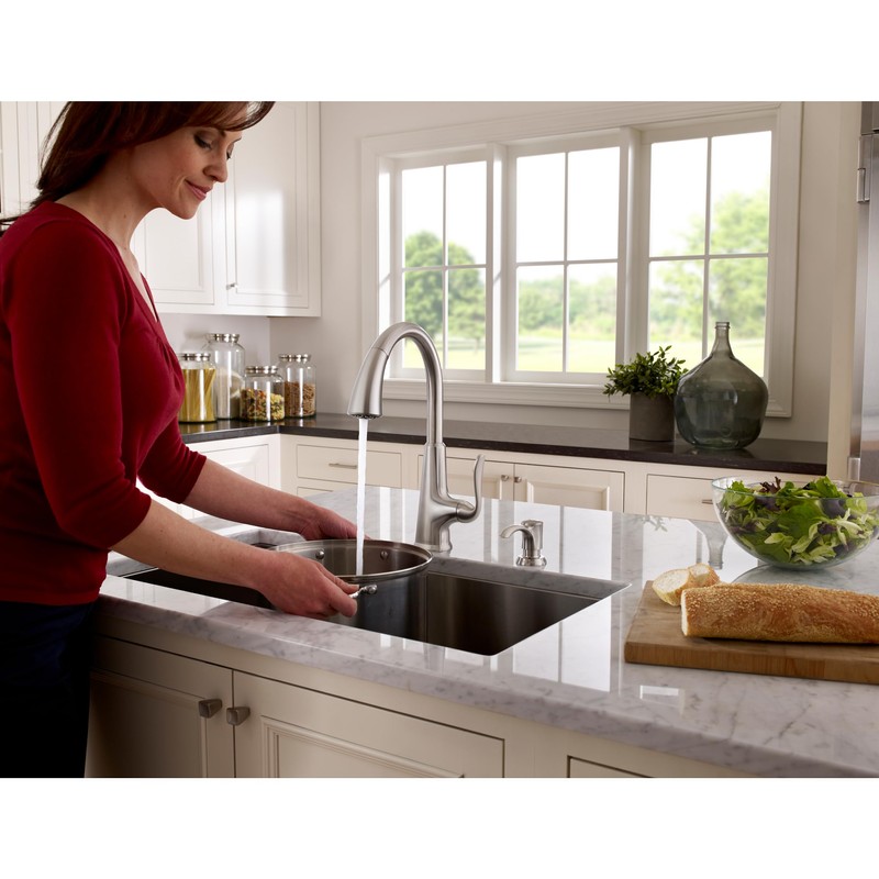 Pfister Pasadena Kitchen Faucet with Pull Down Sprayer and Soap