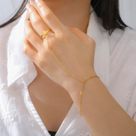 PDOUSELF Heart Ring Bracelet Hand Chain for Women Trendy, Stainless Steel Adjustable Heart Hand Ring Bracelets Christmas Gift for Girlfriend Wife Mother (Gold)